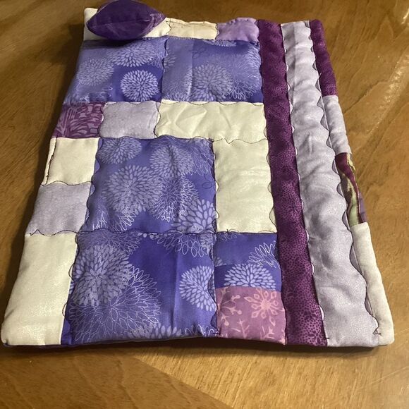 NWOT Hand Crafted Doll Quilt with Pillow - Picture 1 of 5